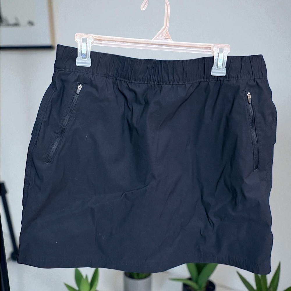 Eddie Bauer Athletic Black Mini Skirt with Zippered Pockets